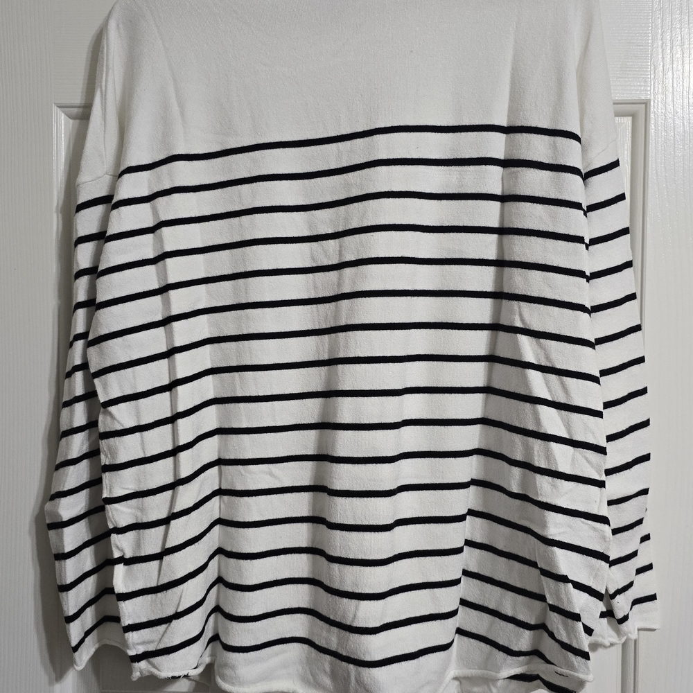 Striped White and Black Top with Red Heart Accents Rachel Zoe - Picture 5 of 5